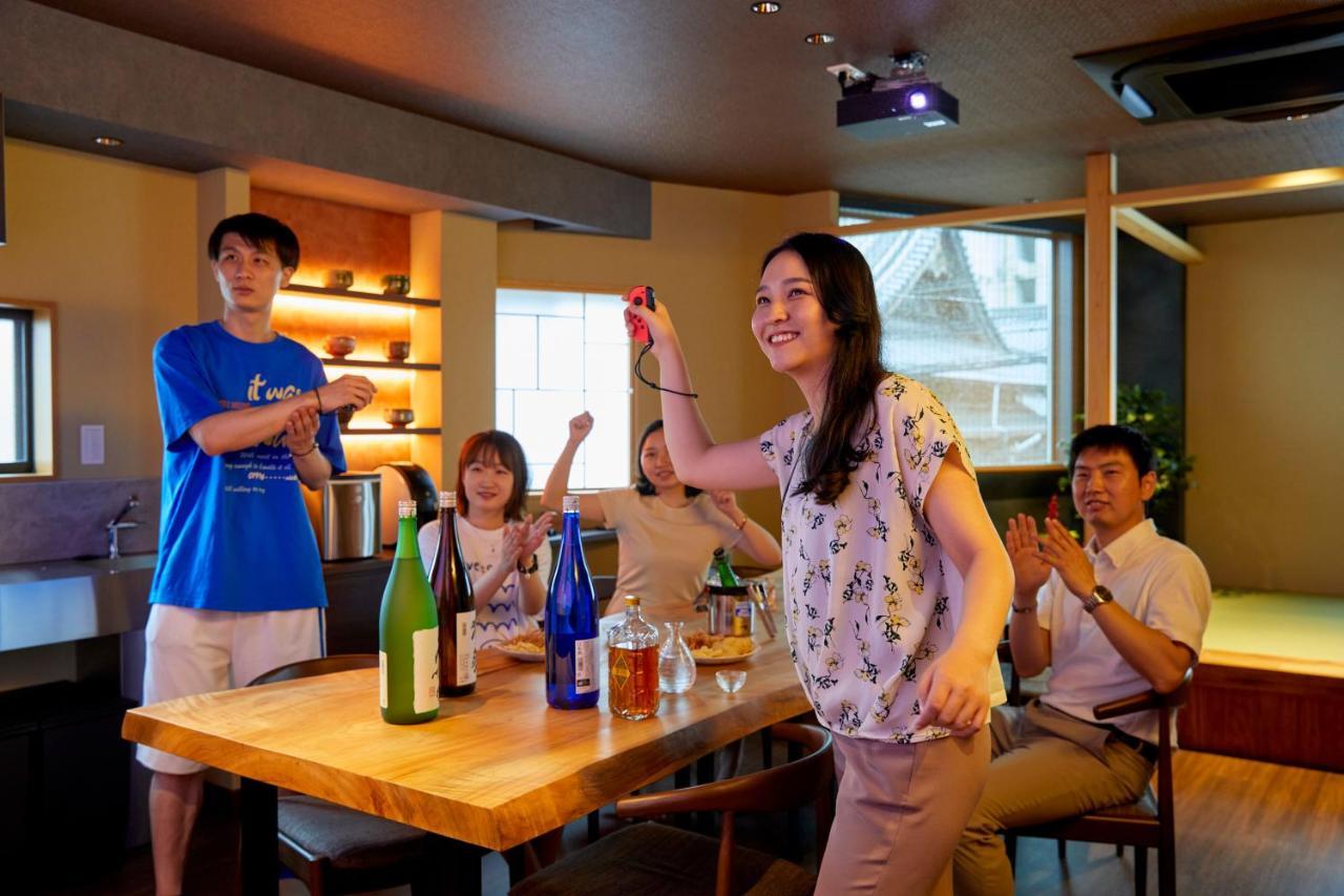 古今 天下茶屋 With A Private Parking Lot And A Half Open-air Bath And Direct To Kix Holiday home