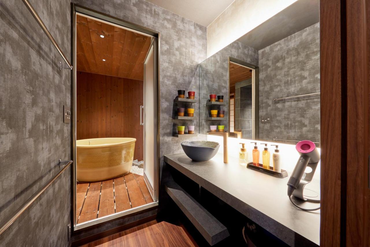 古今 天下茶屋 With A Private Parking Lot And A Half Open-air Bath And Direct To Kix Holiday home